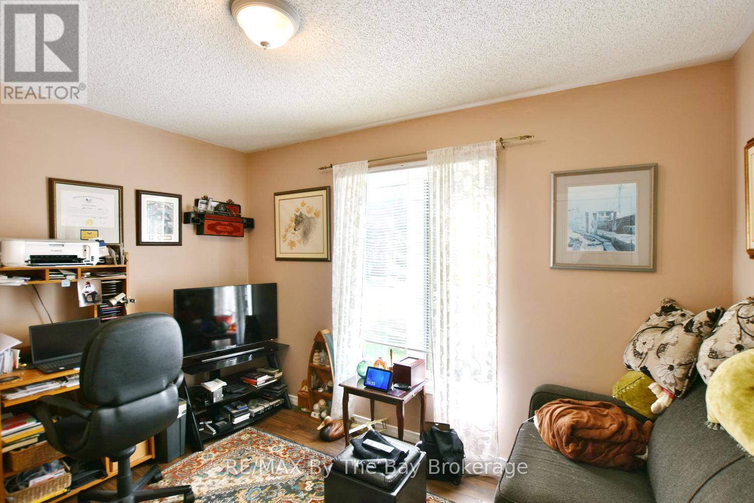 16 INDIANA AVENUE - 22
