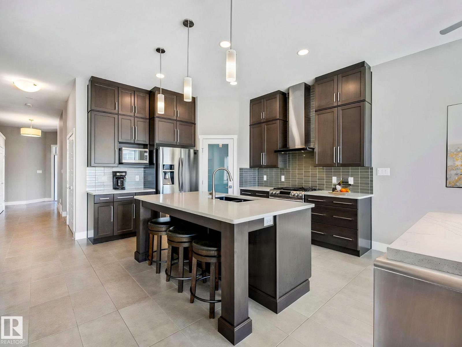 7515 173 AV NW - 13