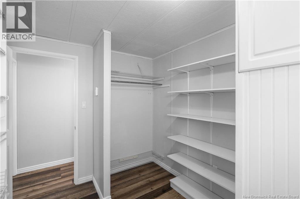 240 Birchgrove - 21