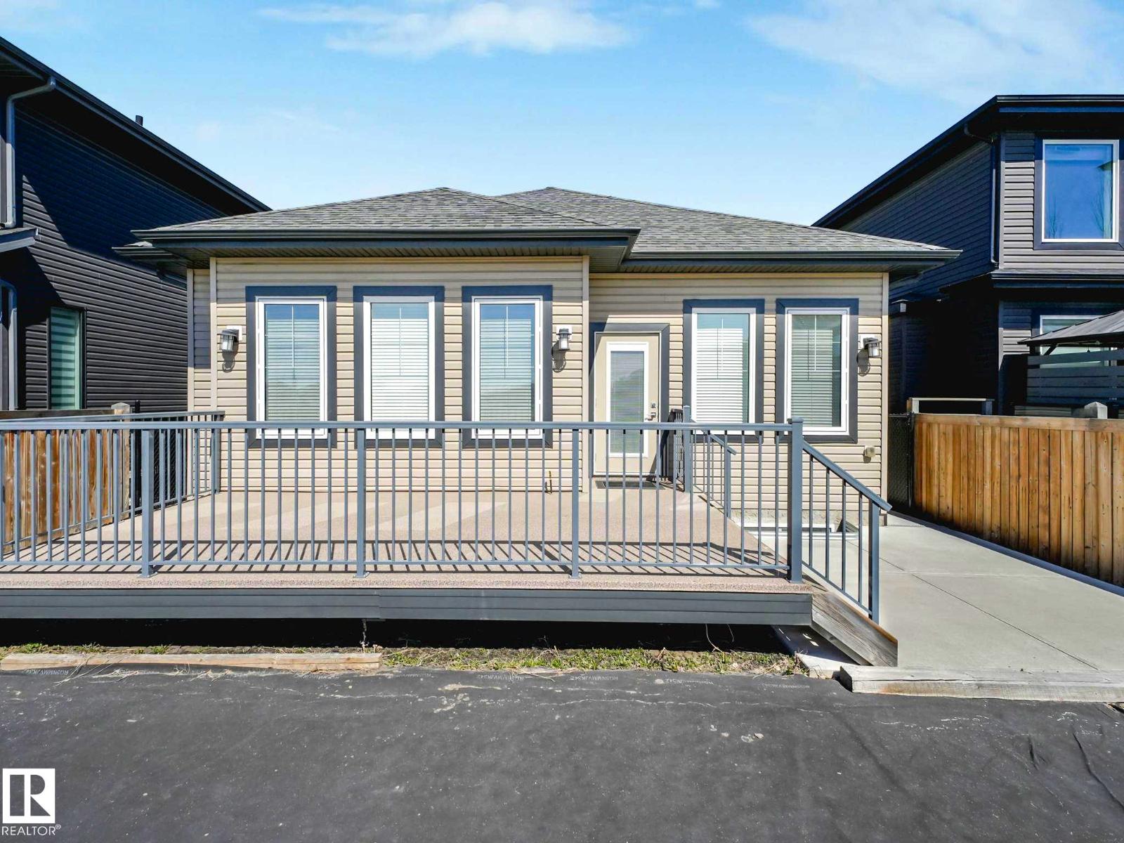 7515 173 AV NW - 56