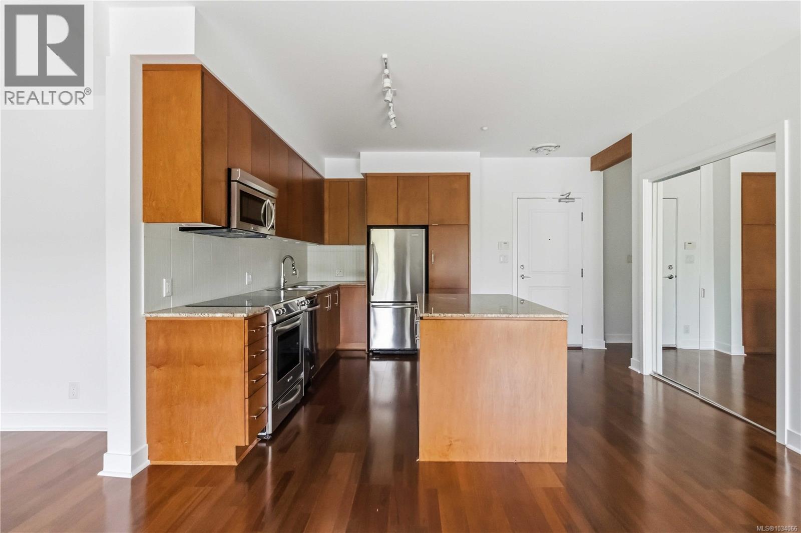 #203 1395 Bear Mountain Pkwy - 14