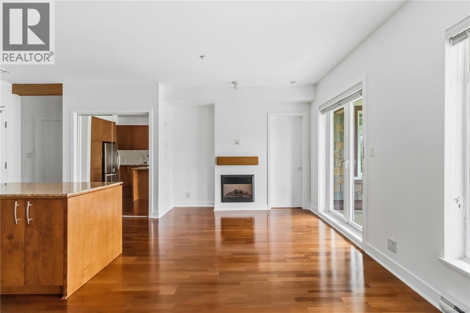 #203 1395 Bear Mountain Pkwy - 12