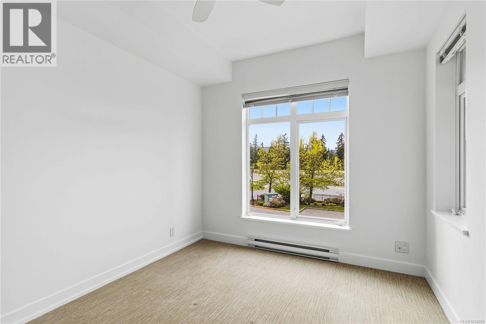 #203 1395 Bear Mountain Pkwy - 24