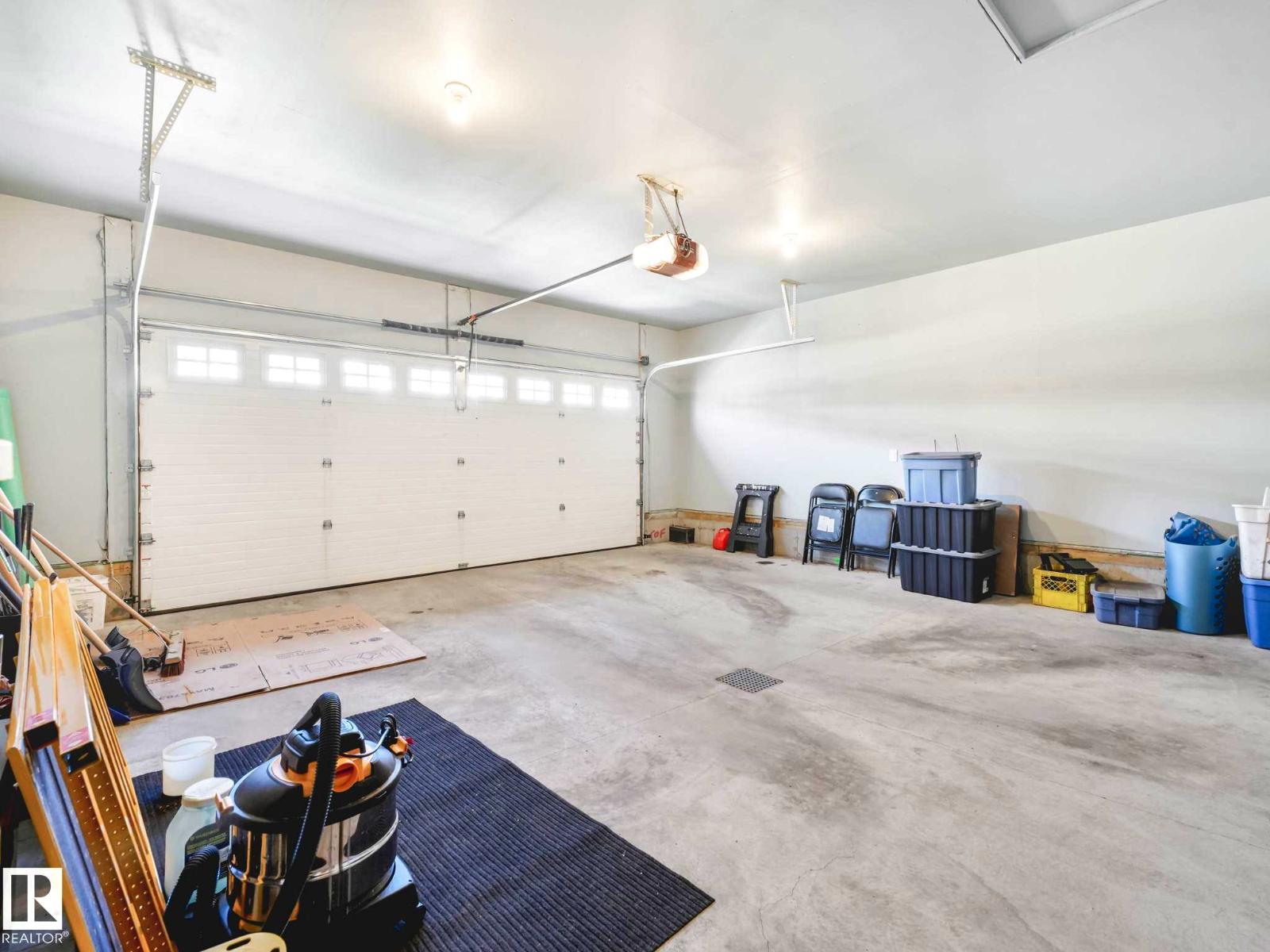 7515 173 AV NW - 54