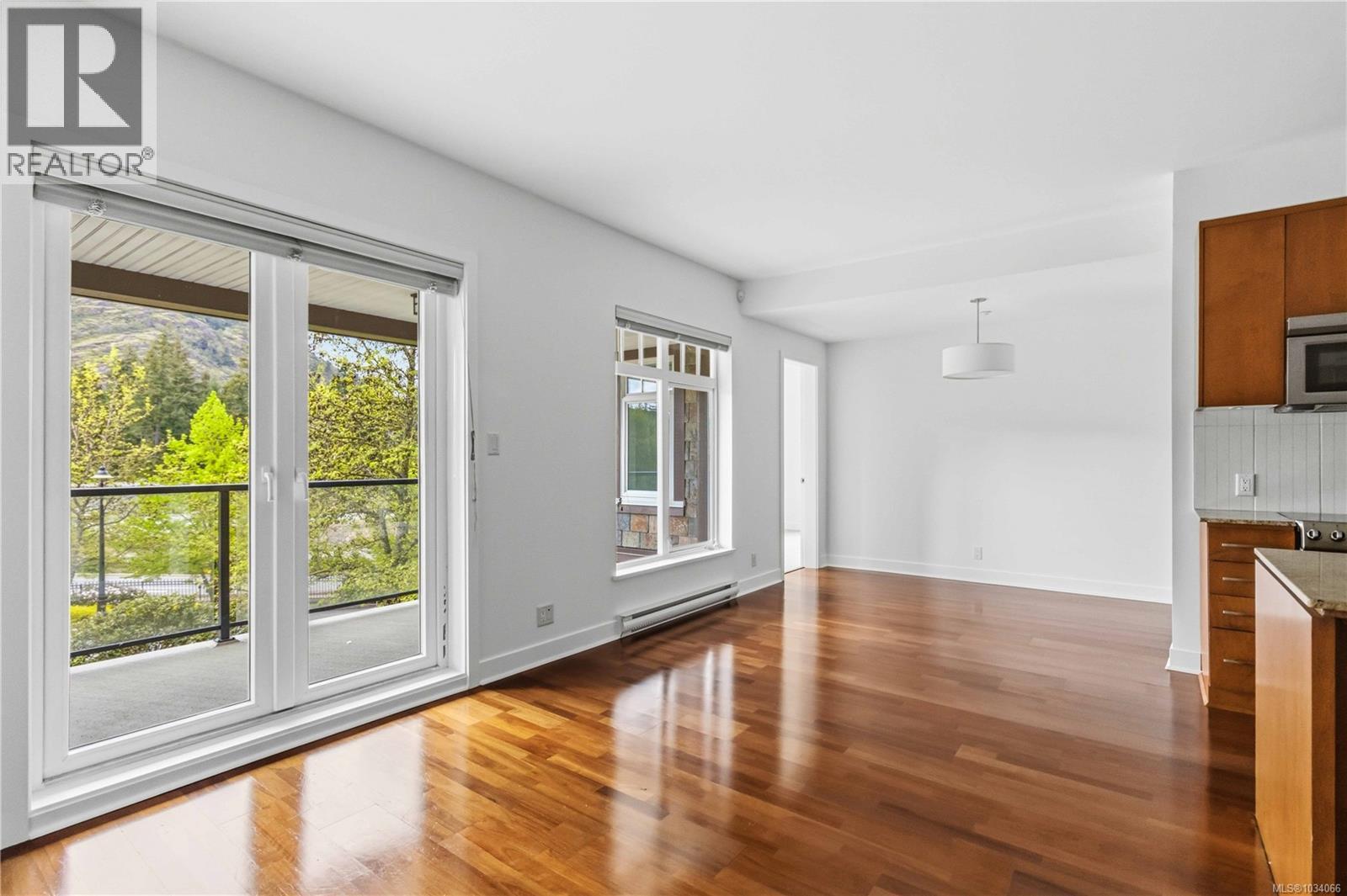 #203 1395 Bear Mountain Pkwy - 9