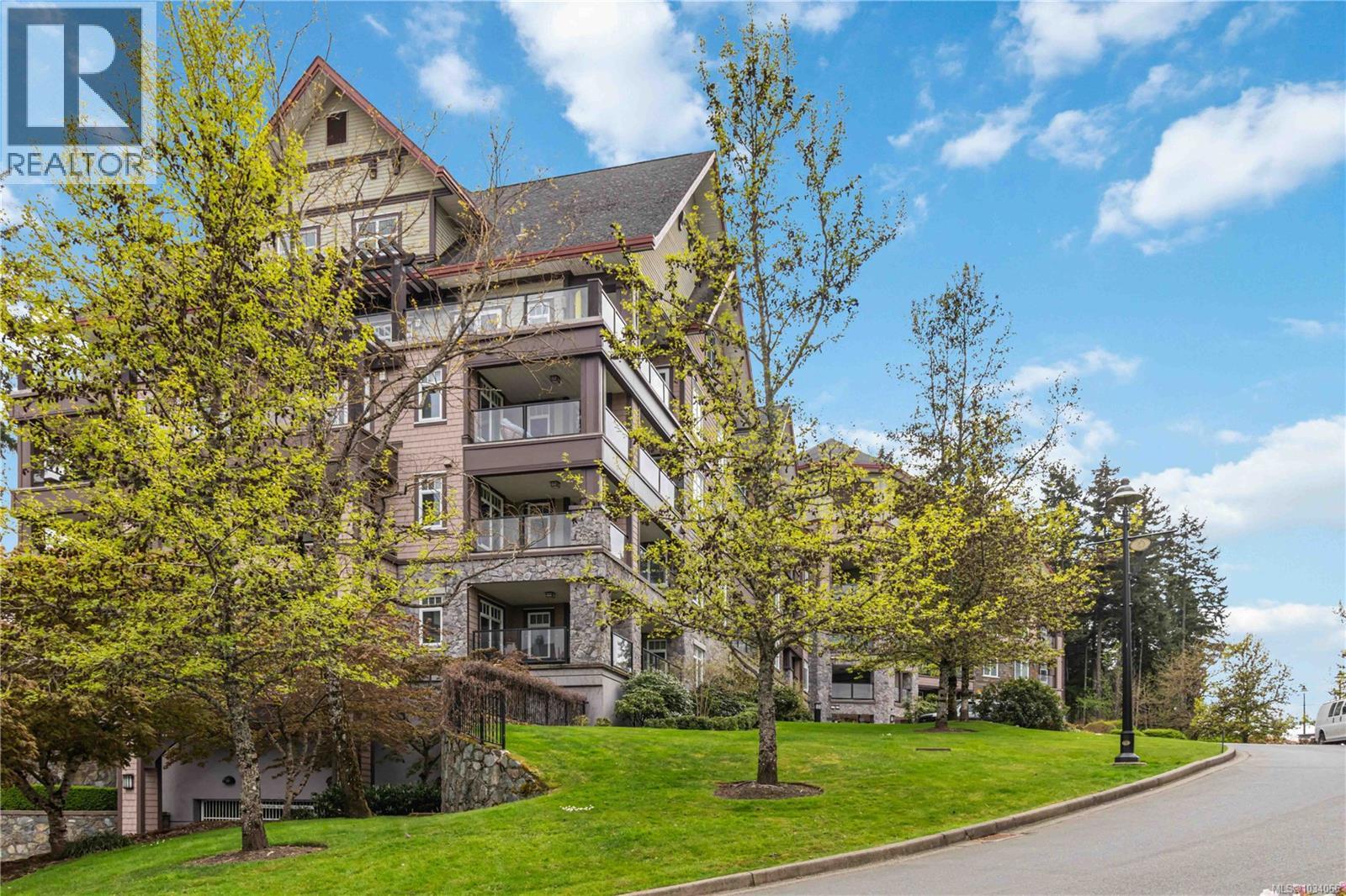 #203 1395 Bear Mountain Pkwy - 3