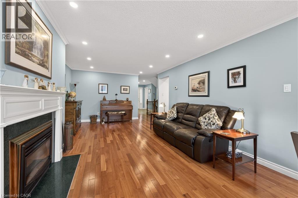 30 OSLER Drive Unit# 7, Dundas, Ontario, L9H6W1 — Photo 13