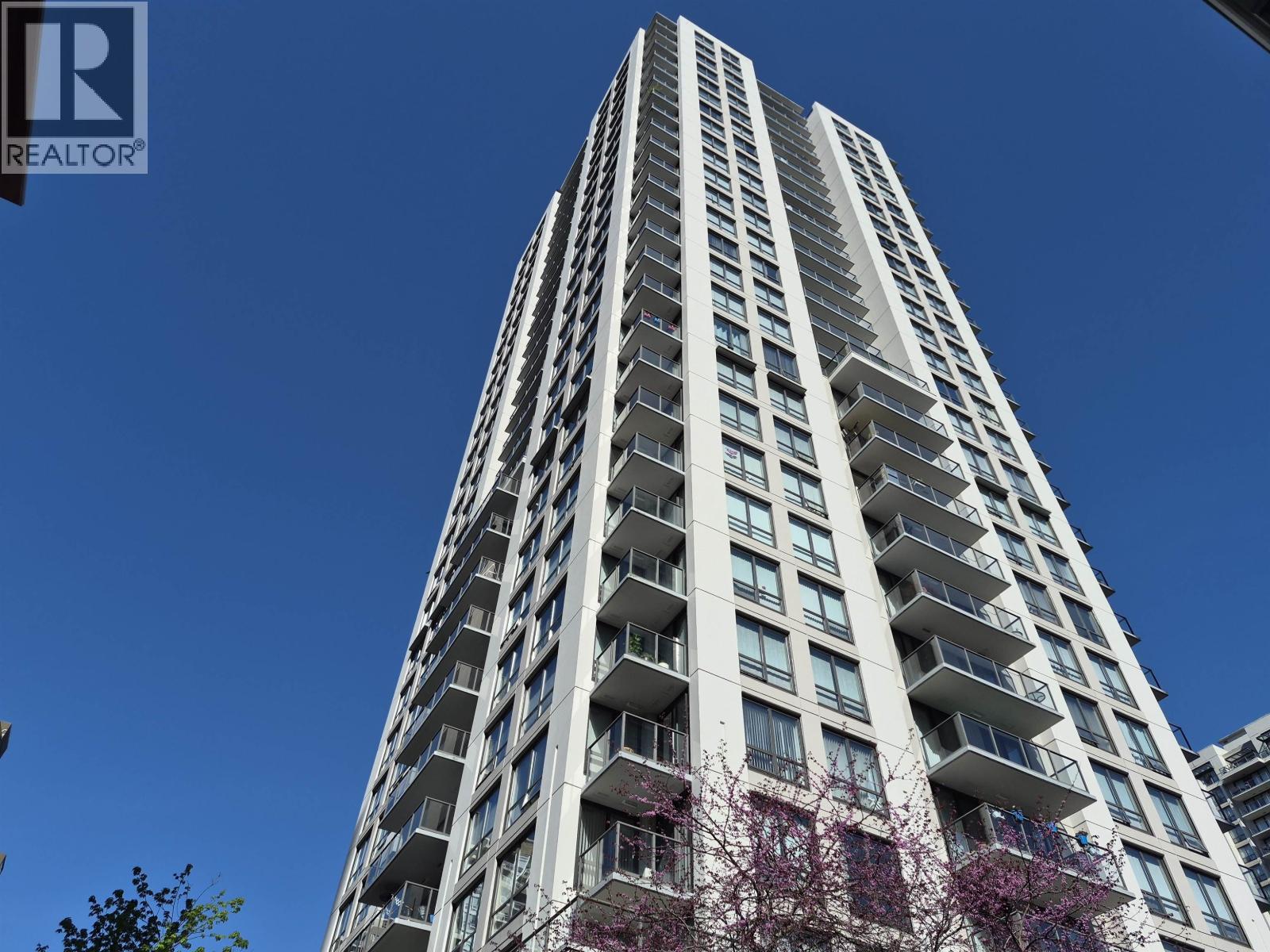 1703 2979 GLEN DRIVE