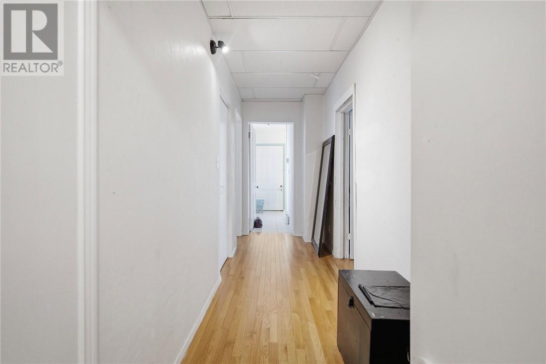 75 Wellington Street - 12