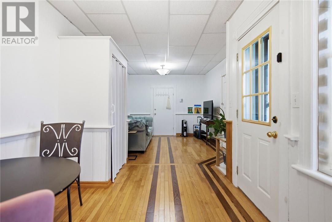 75 Wellington Street - 15