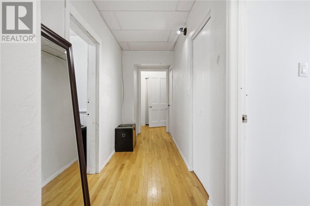 75 Wellington Street - 22