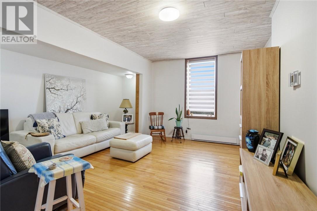75 Wellington Street - 8