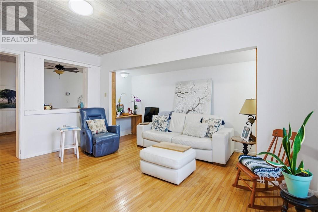 75 Wellington Street - 9