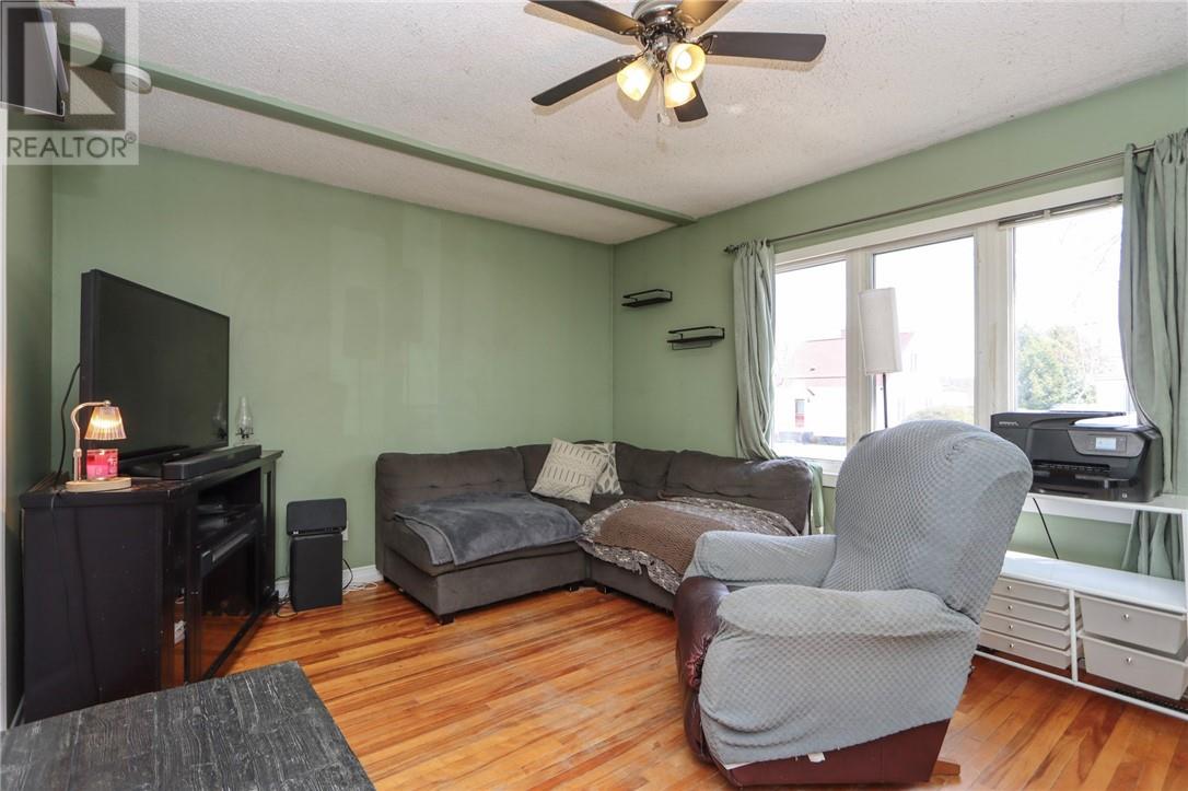 238 Seventh Avenue, Lively, Ontario, P3Y1M5 — Photo 6