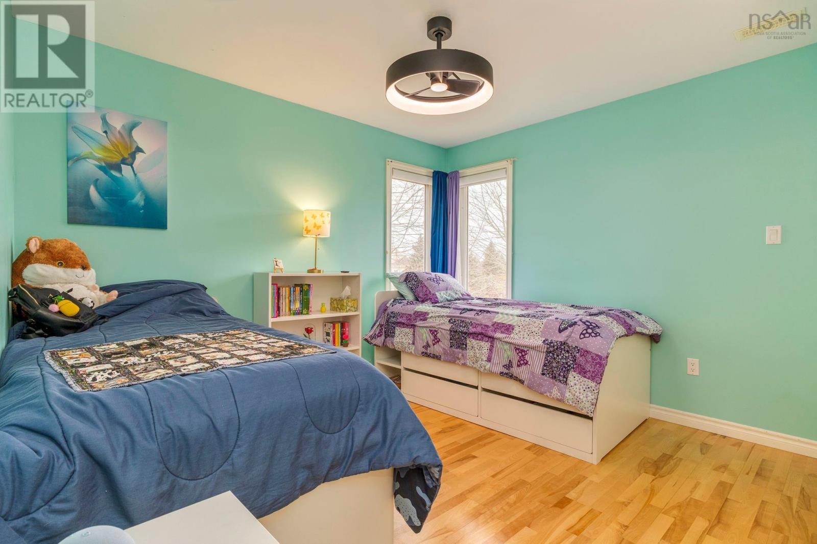 4 Linden Court - 26