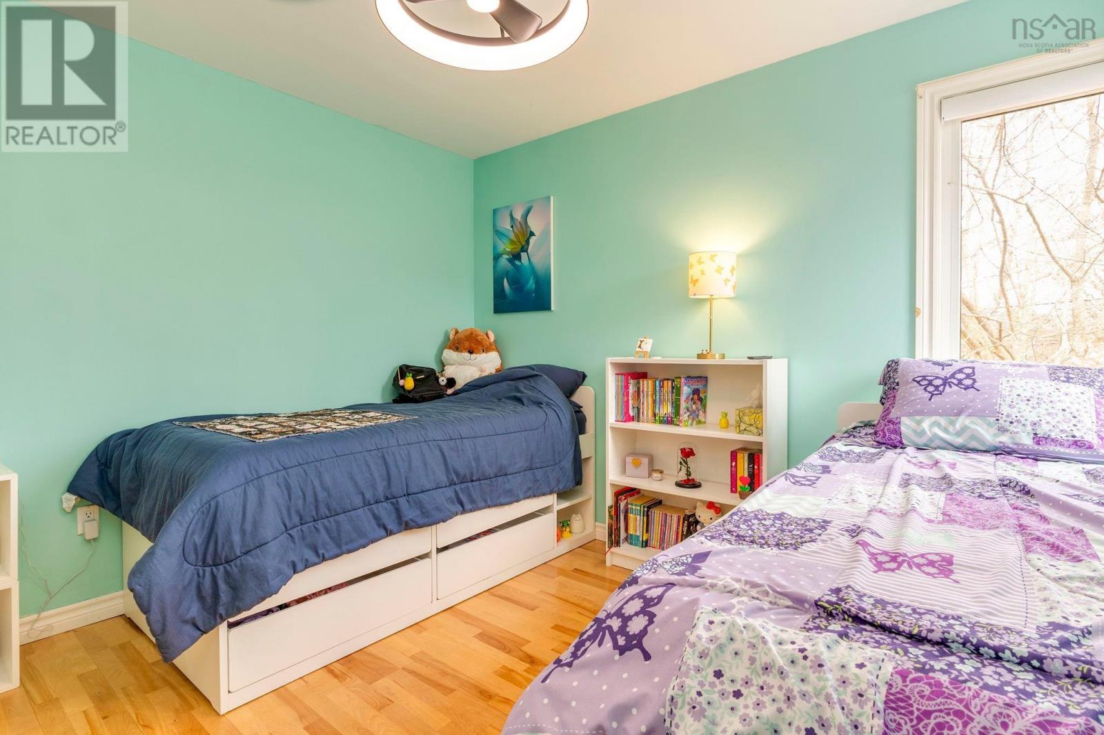 4 Linden Court - 27
