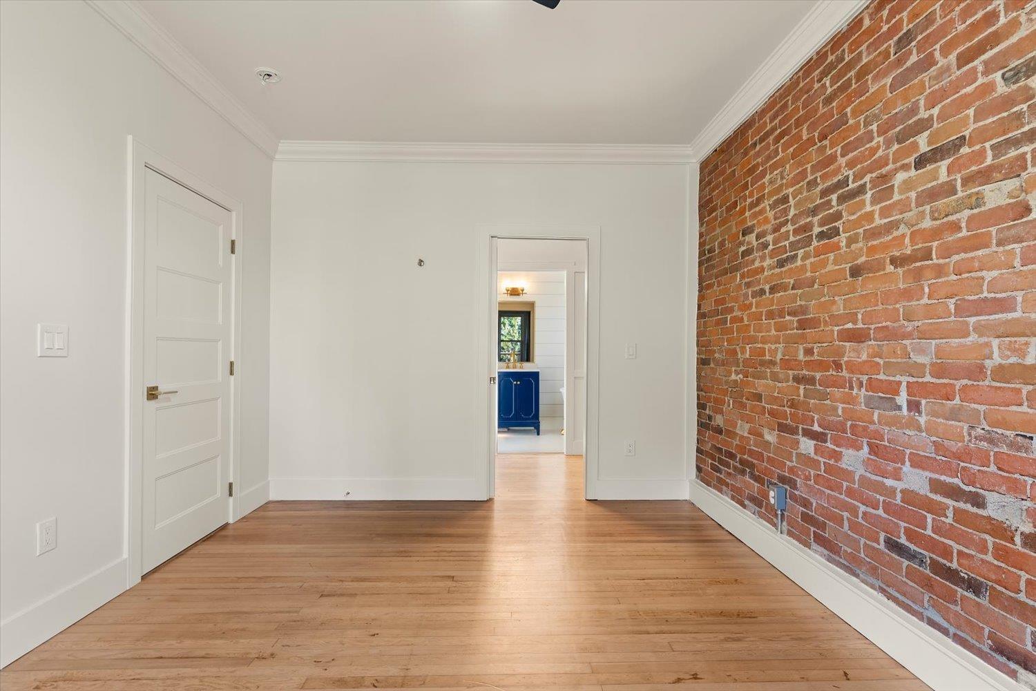 1 Bed, 1 Bath House for Sale in Abbotsford – 34758 CLAYBURN ROAD, Abbotsford - Image 10