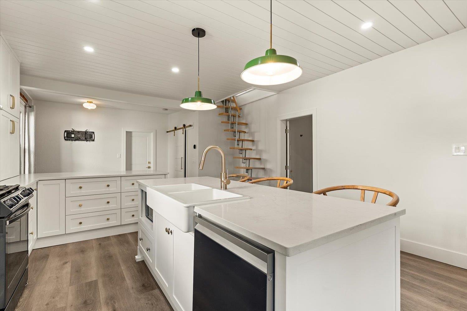 1 Bed, 1 Bath House for Sale in Abbotsford – 34758 CLAYBURN ROAD, Abbotsford - Image 19