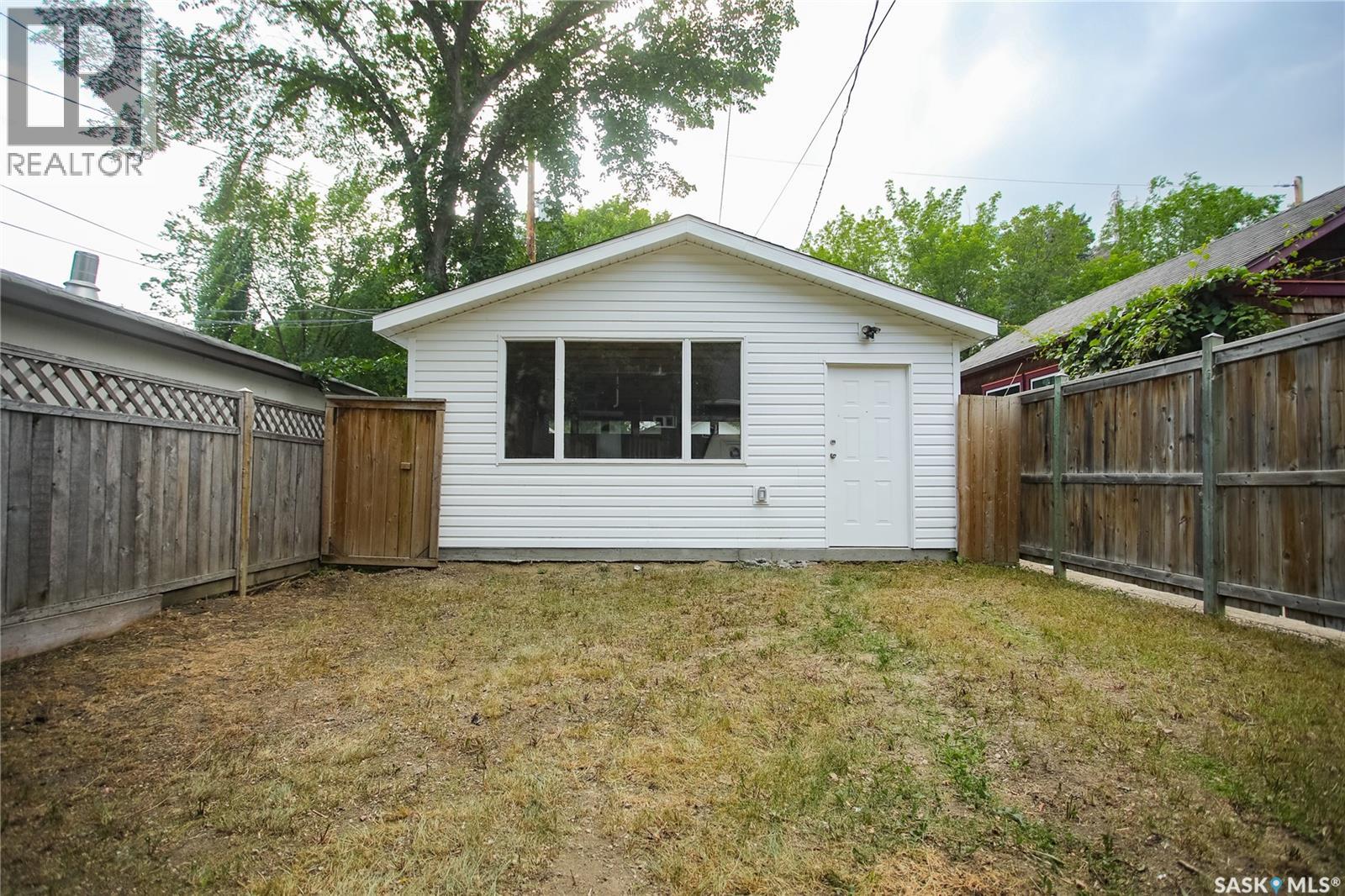 917 6th AVENUE N - 48