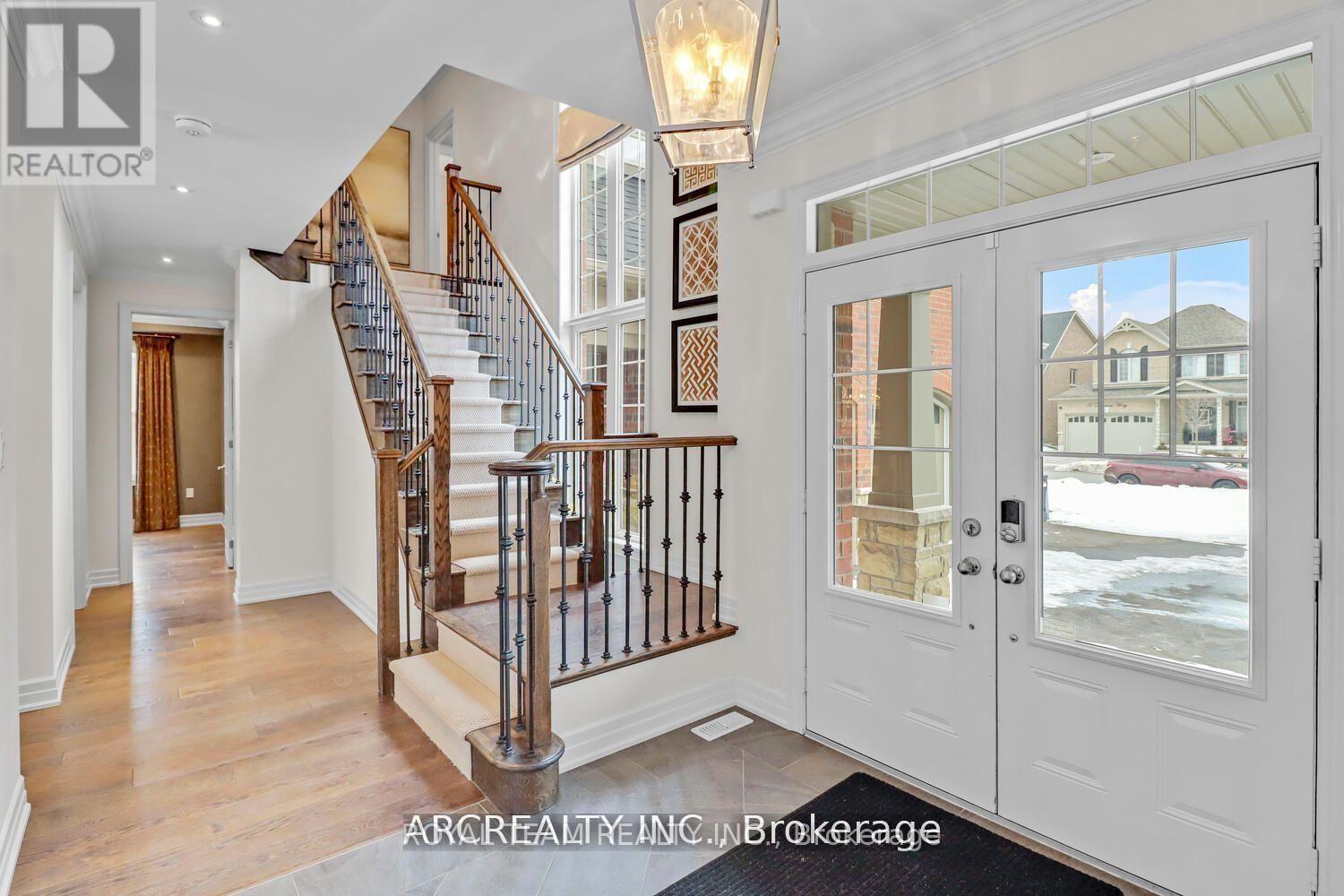 18 MOREAU WAY - Image 2