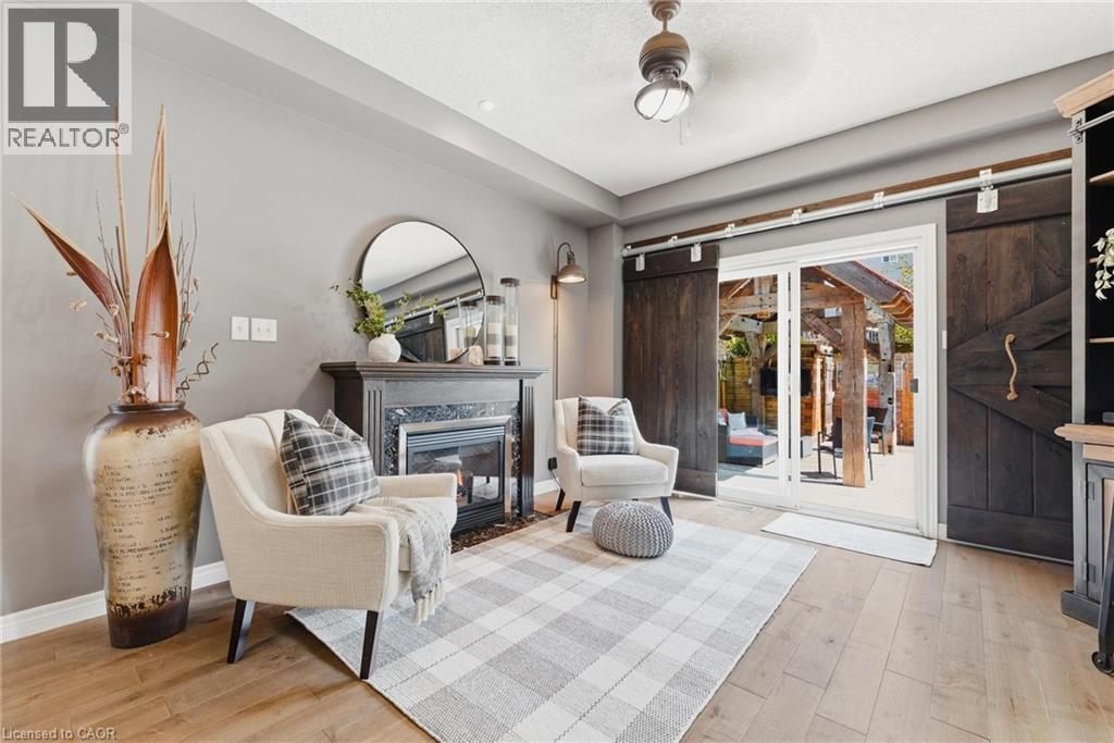 631 WOODLAWN Place - 12