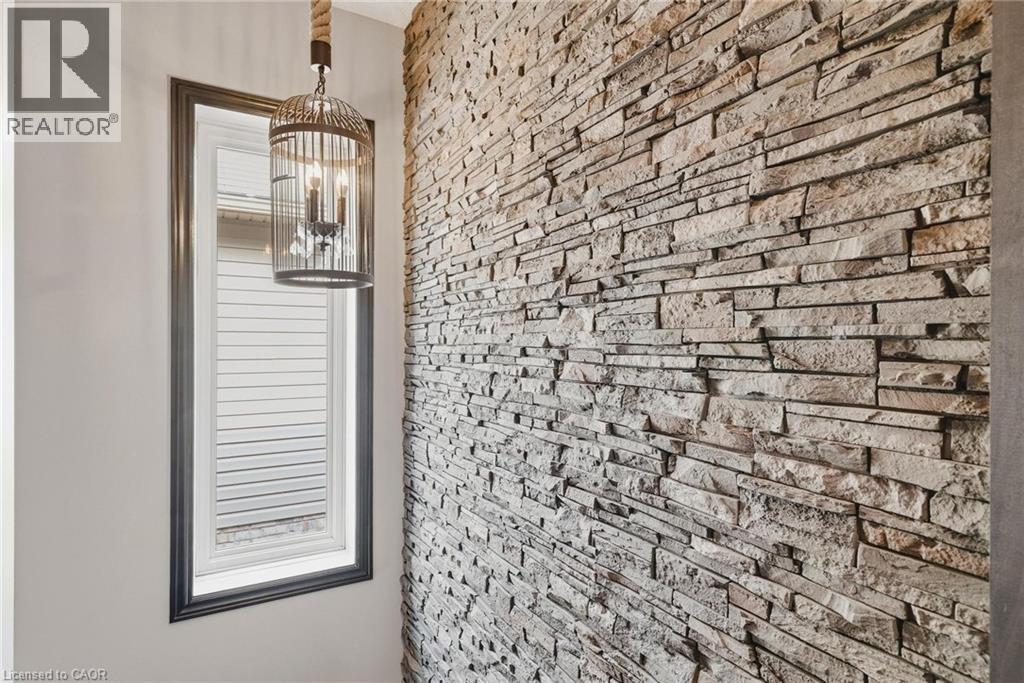 631 WOODLAWN Place - 19