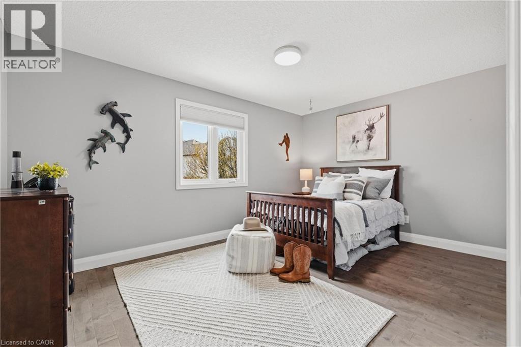 631 WOODLAWN Place - 33