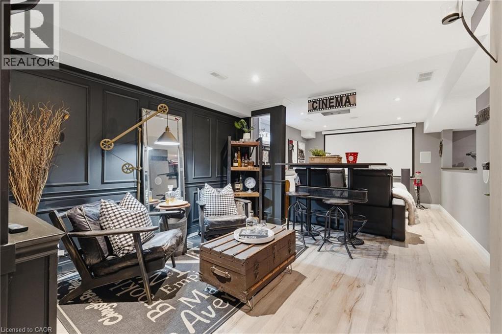 631 WOODLAWN Place - 37