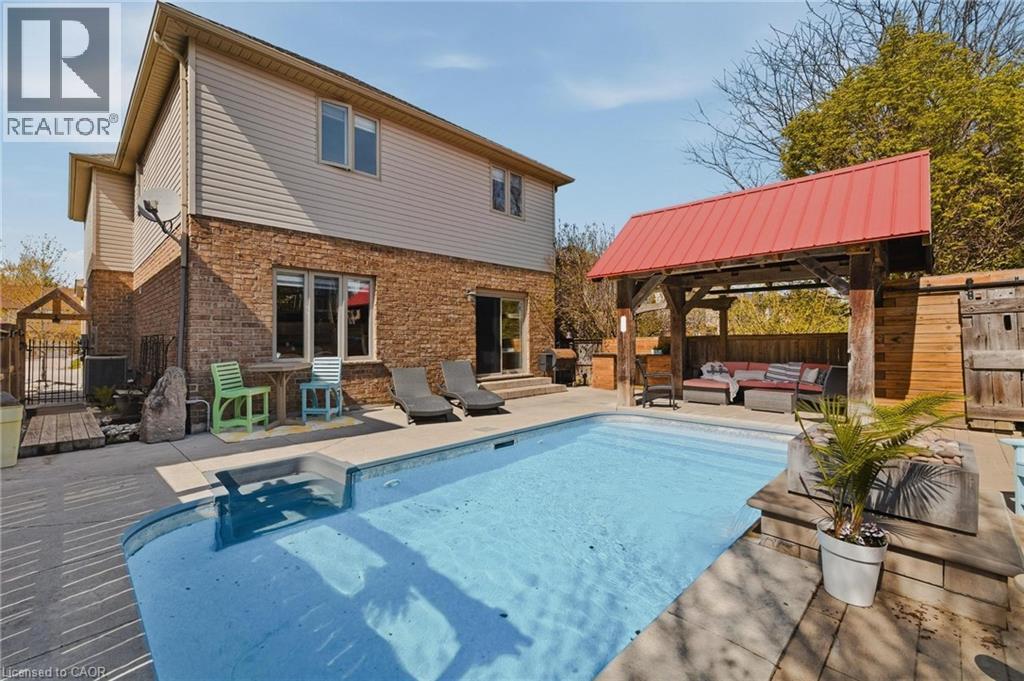 631 WOODLAWN Place - 47