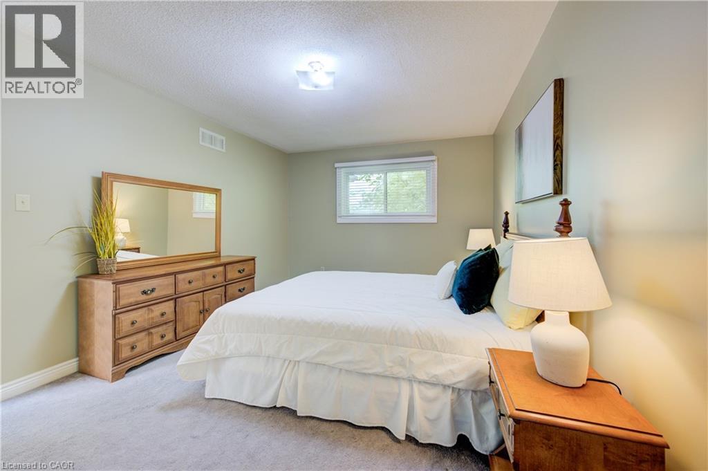 466 DICENZO Drive - 33