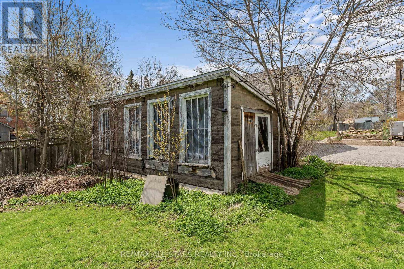 39 FRANCIS STREET W - 38
