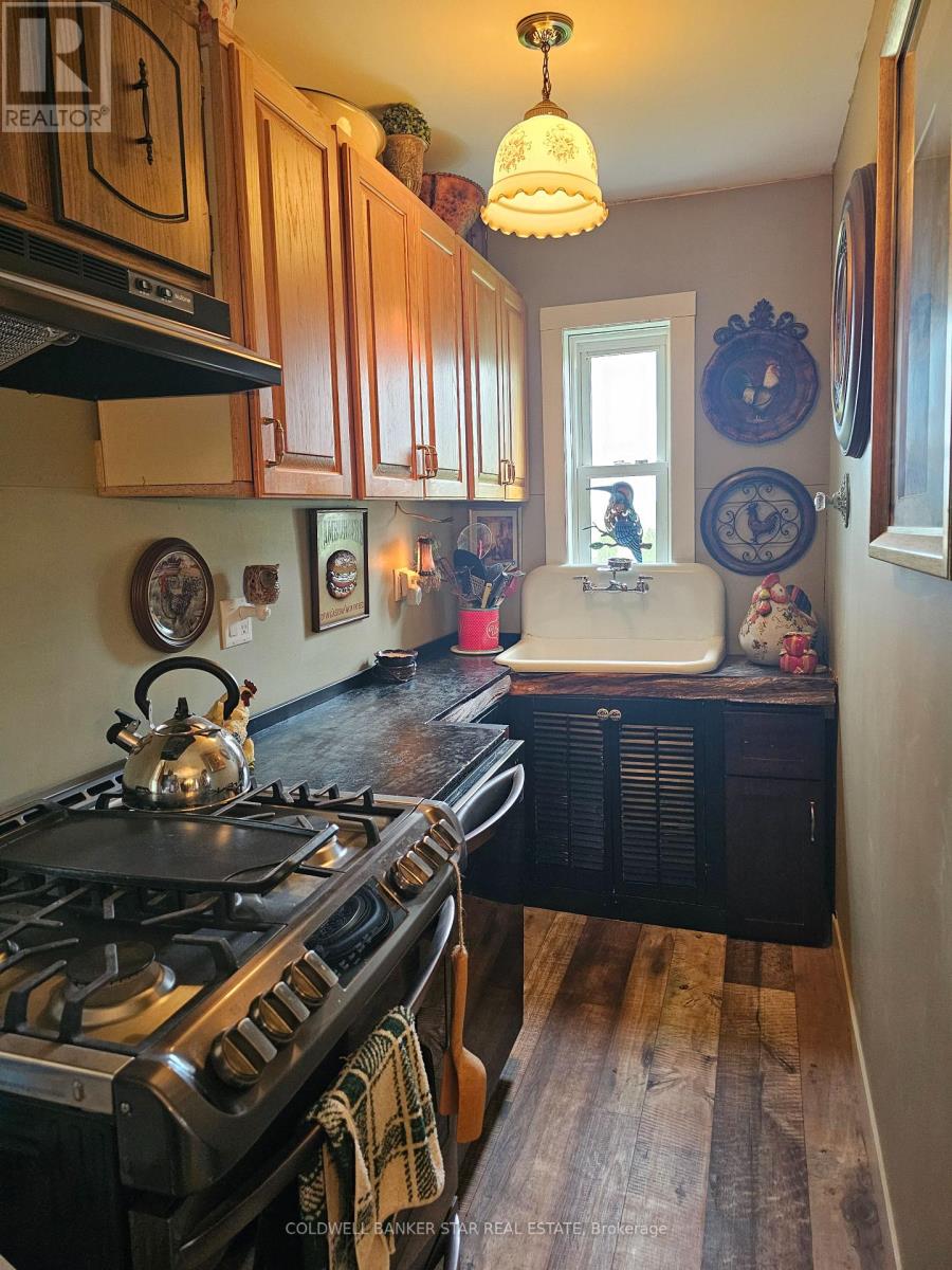 29860 IRISH SCHOOL ROAD N - 11