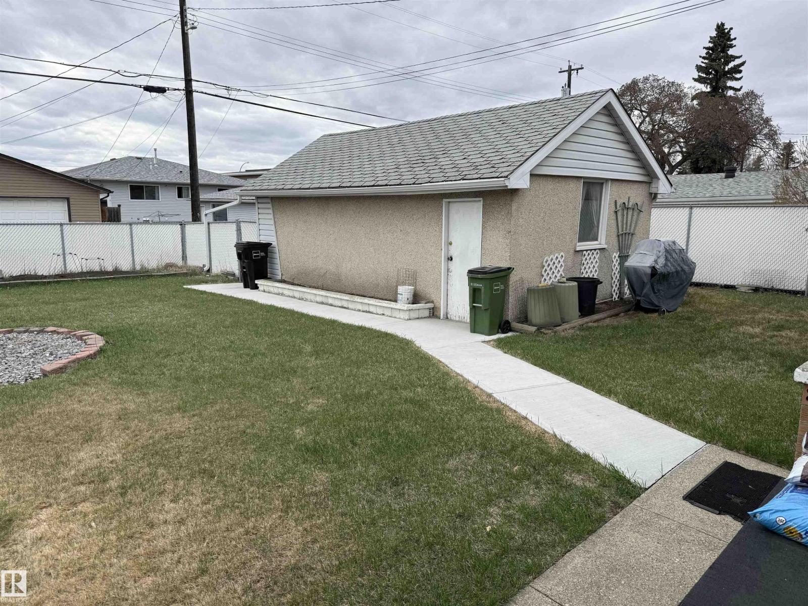 12916 95A ST NW, Edmonton
