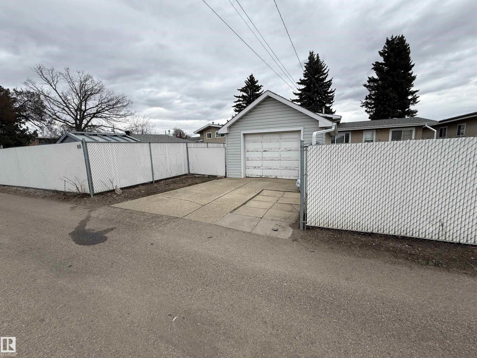 12916 95A ST NW, Edmonton