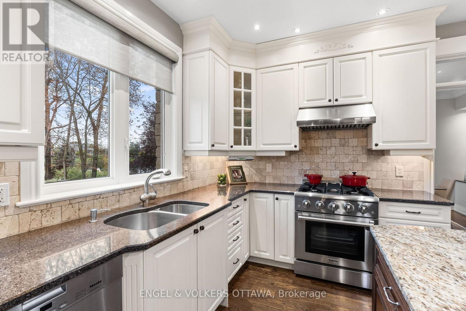 6808 SUNCREST DRIVE - 15