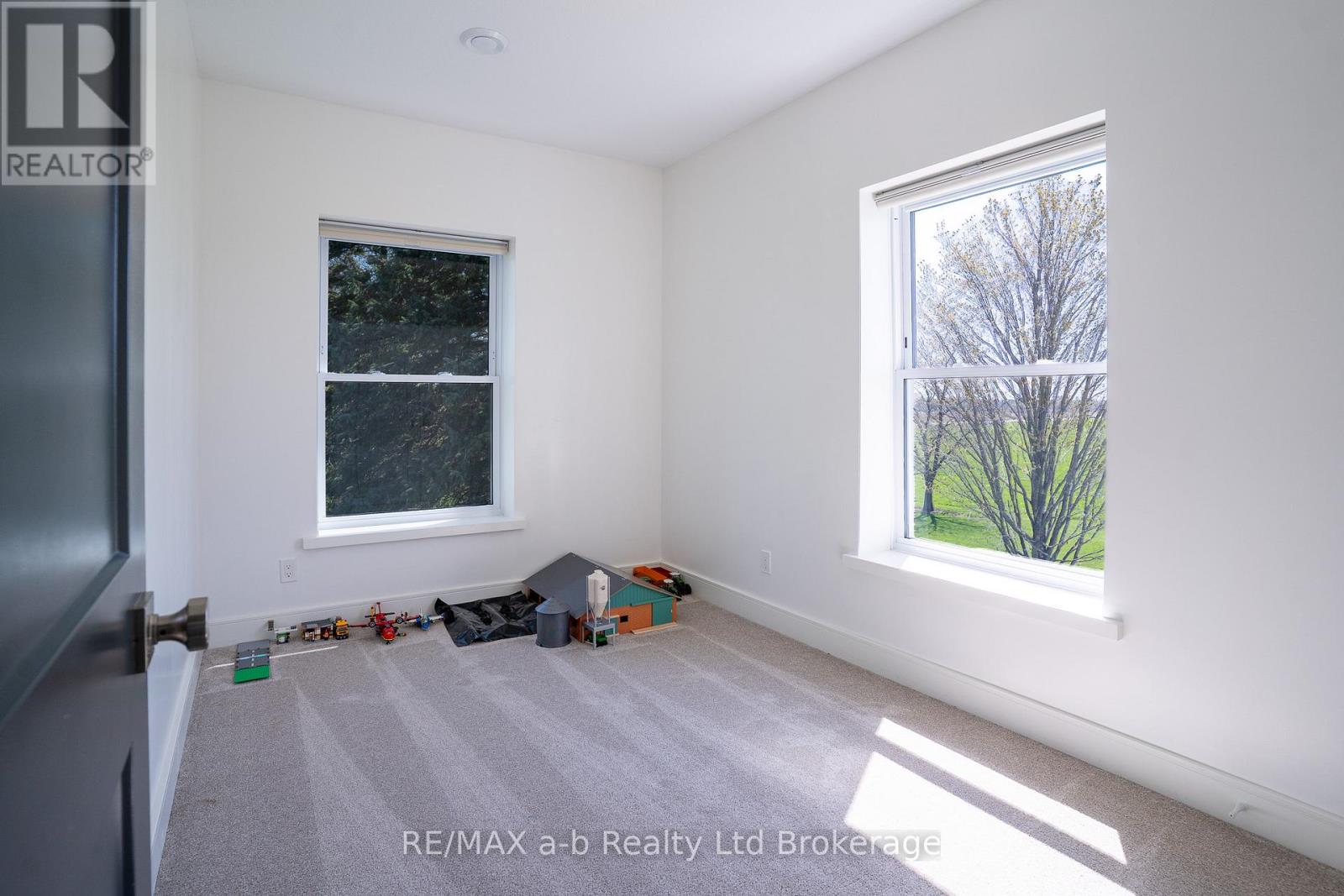 184911 CORNELL ROAD - 36