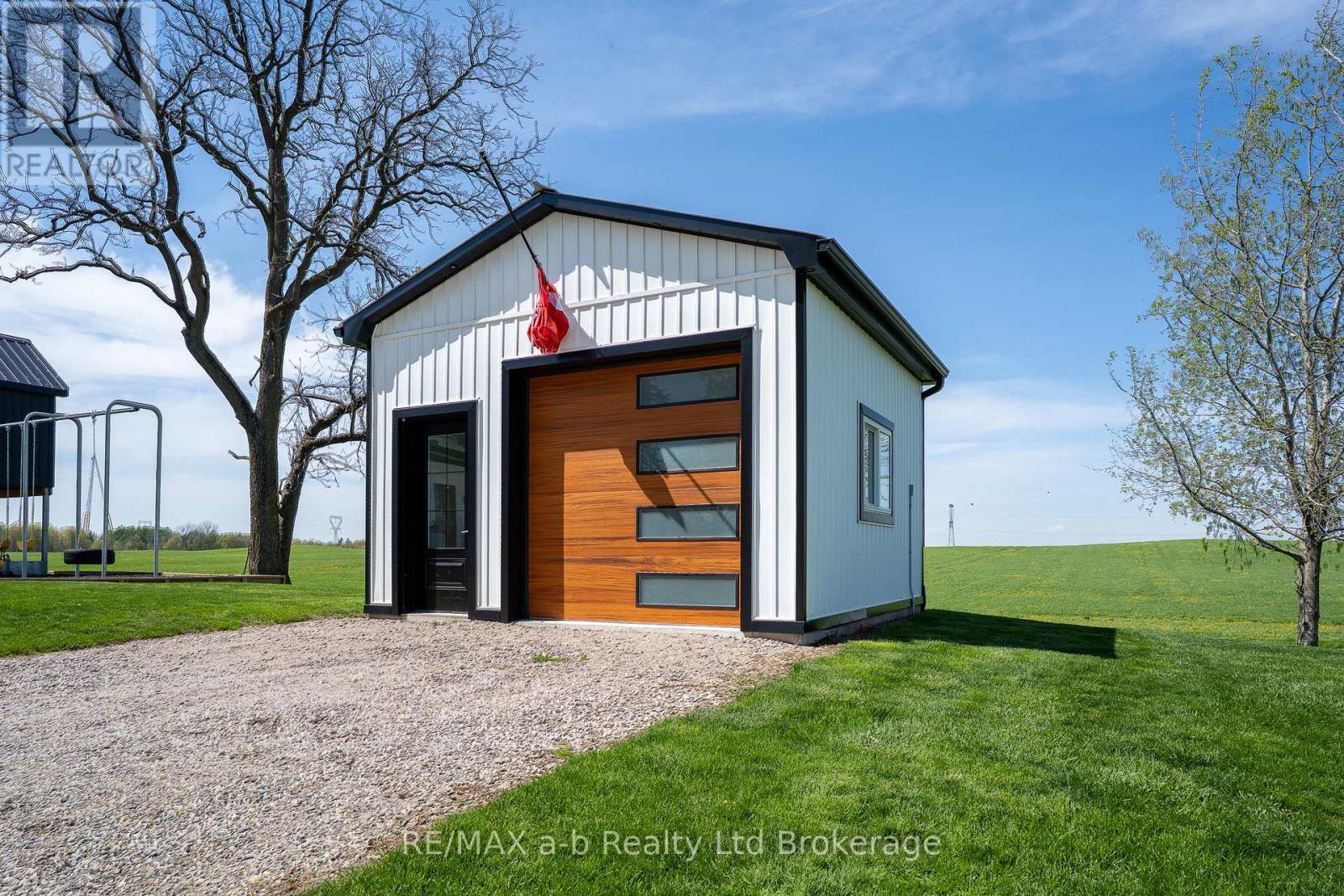 184911 CORNELL ROAD - 8