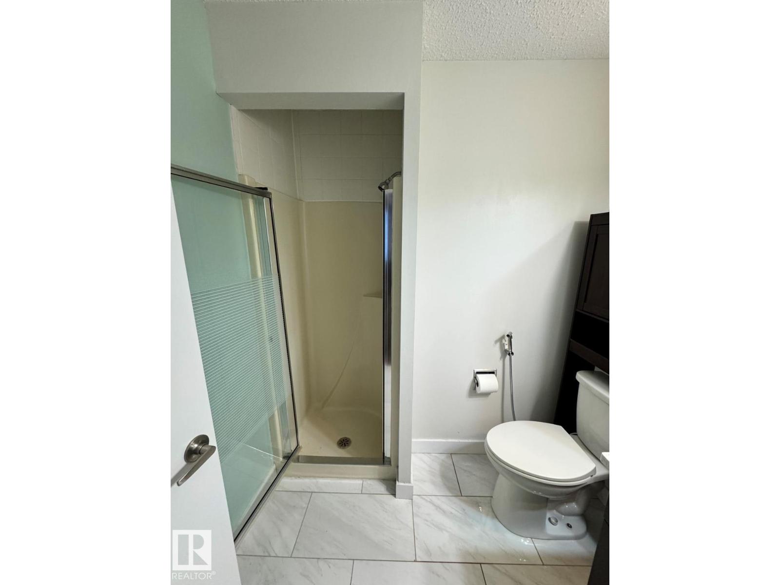 18404 66 AV NW - 11