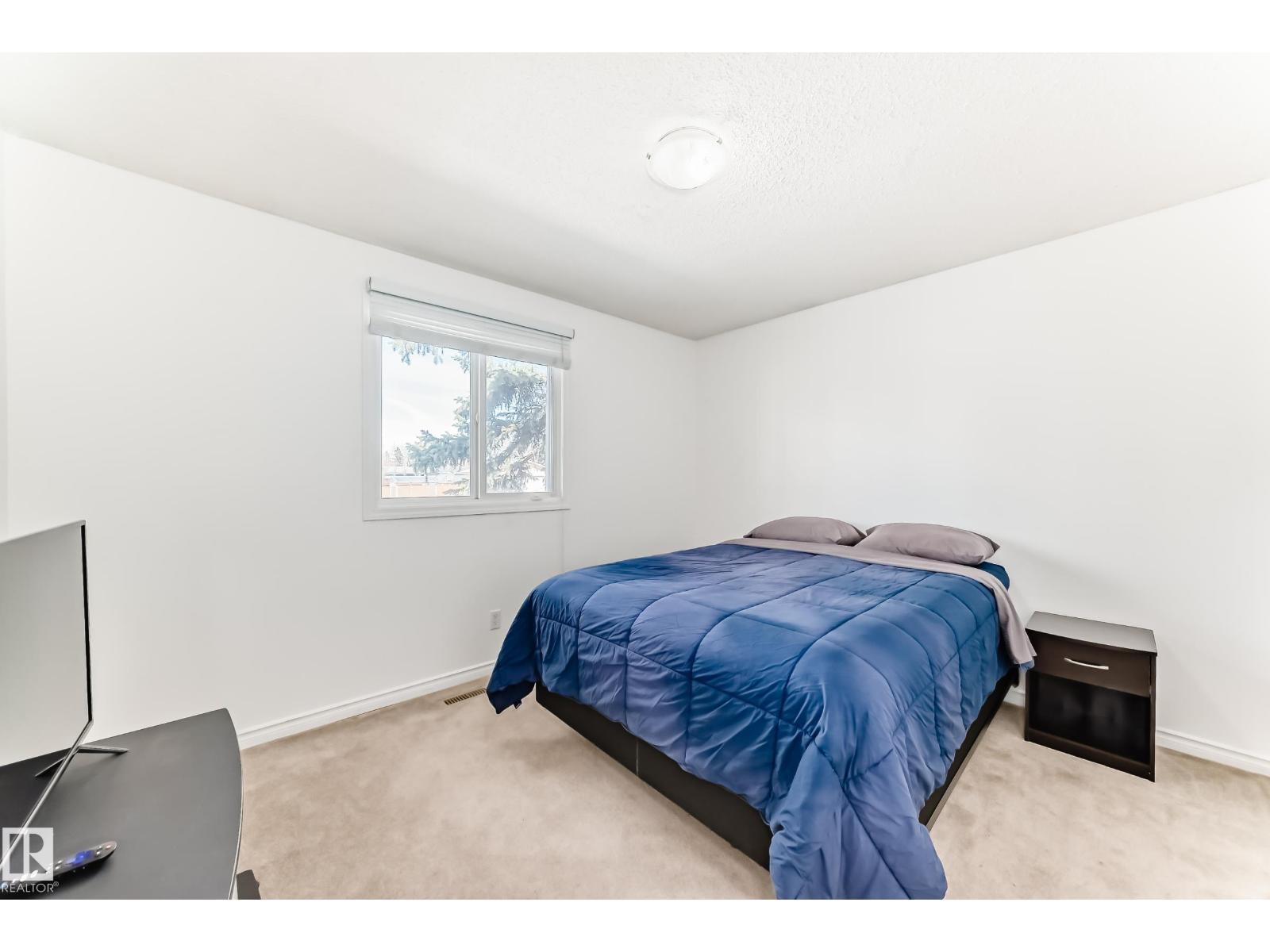 11323 162 AV NW - 22