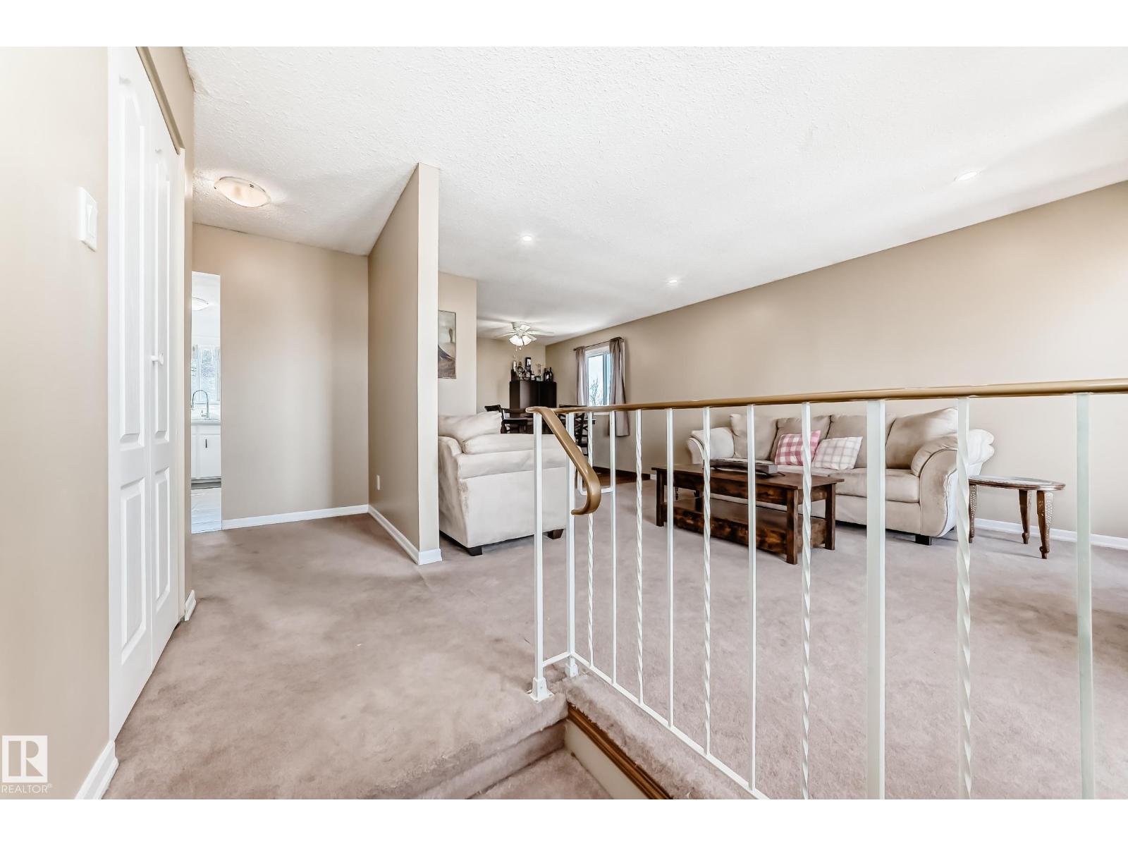 11323 162 AV NW - 10