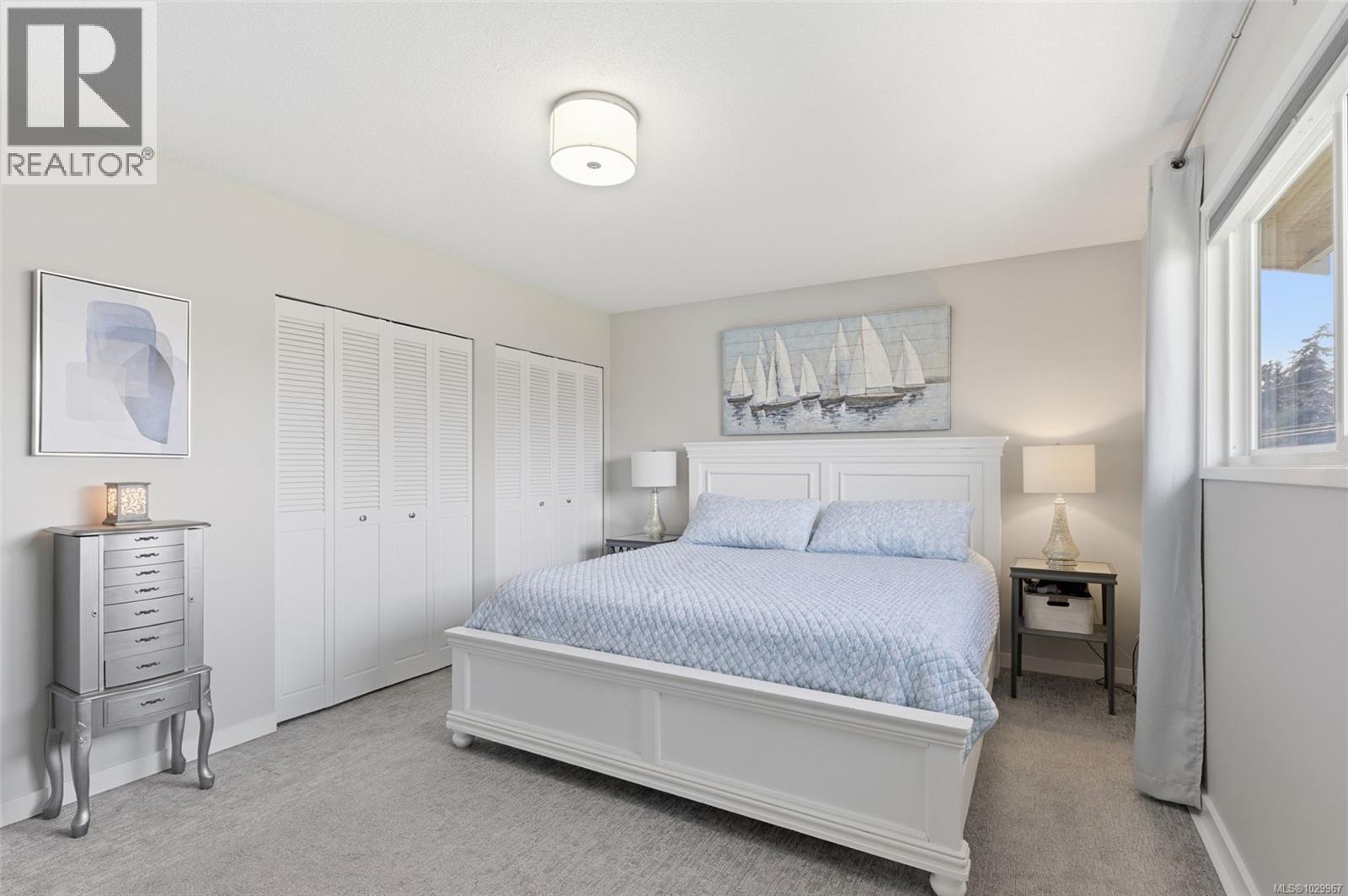 728 Heaslip Pl, Colwood