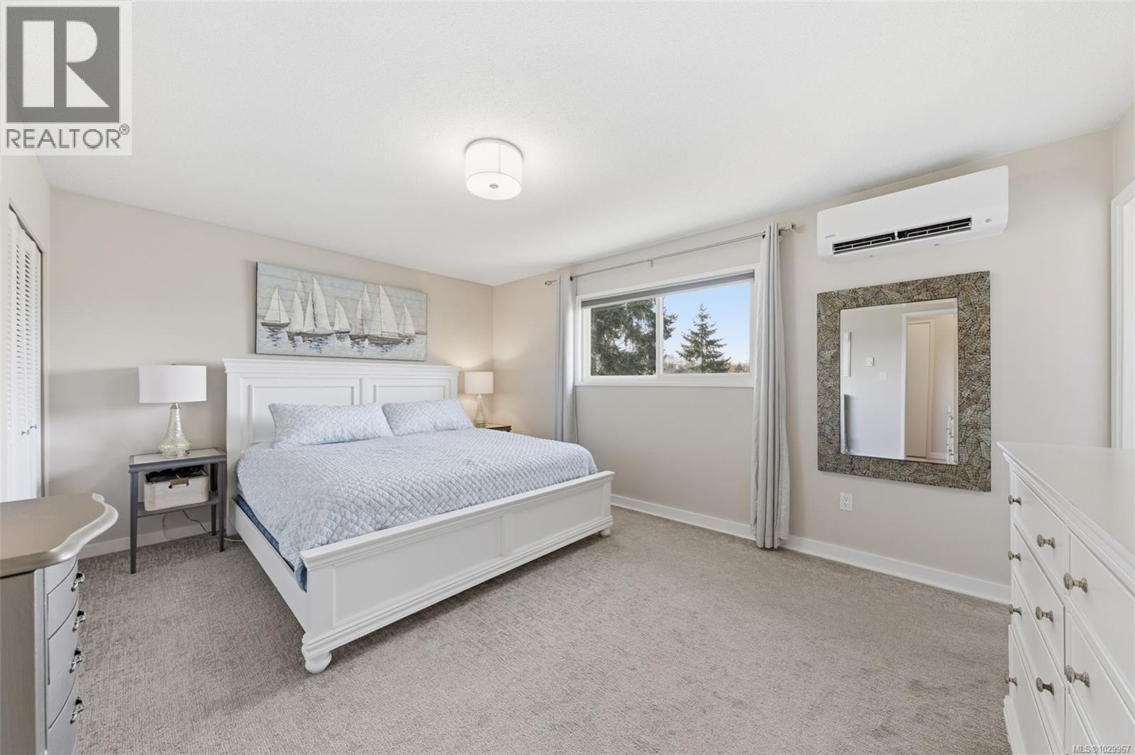728 Heaslip Pl, Colwood