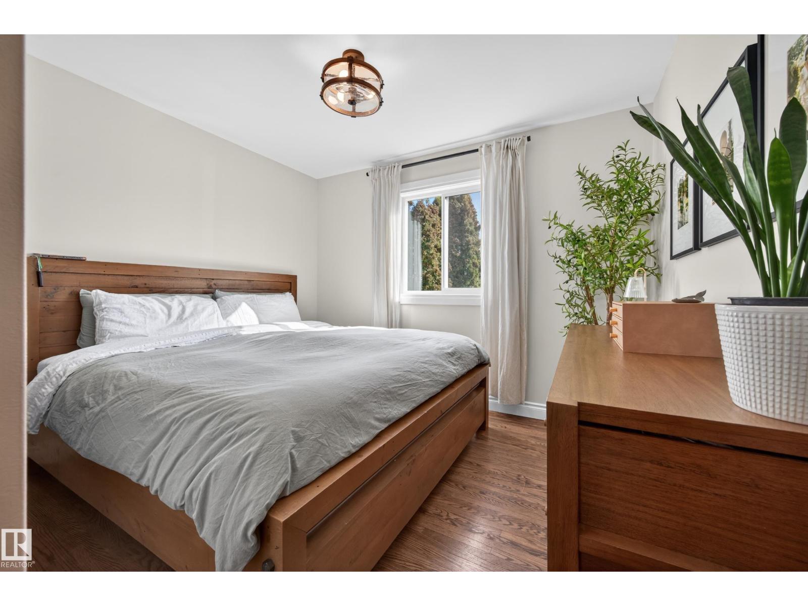 10740 44 ST NW, Edmonton