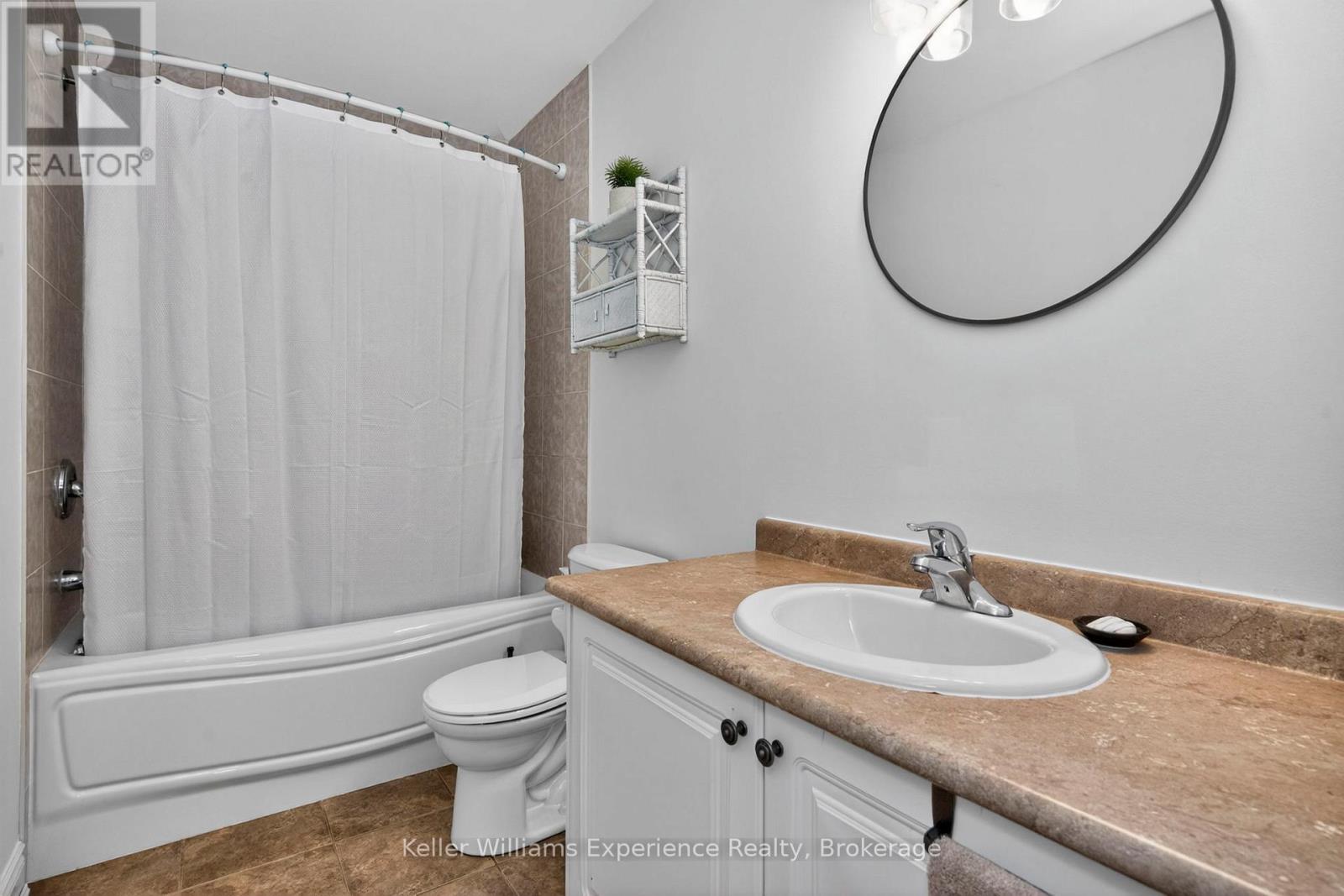 1005 WHITNEY CRESCENT - 11