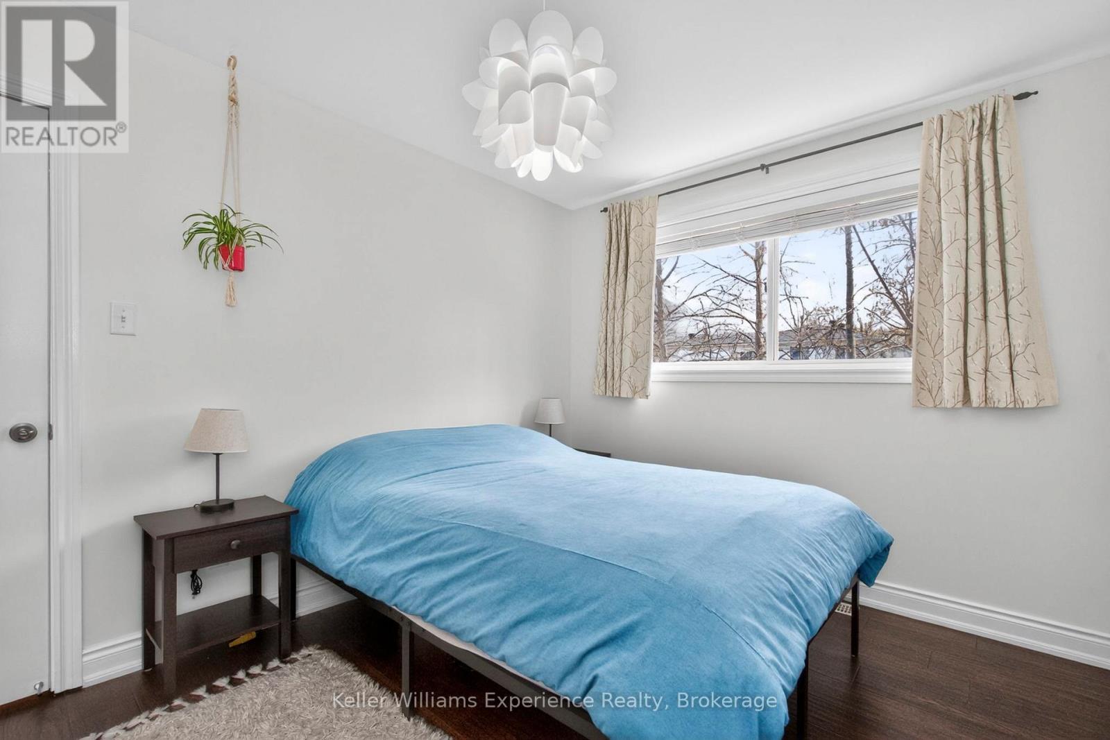 1005 WHITNEY CRESCENT - 12