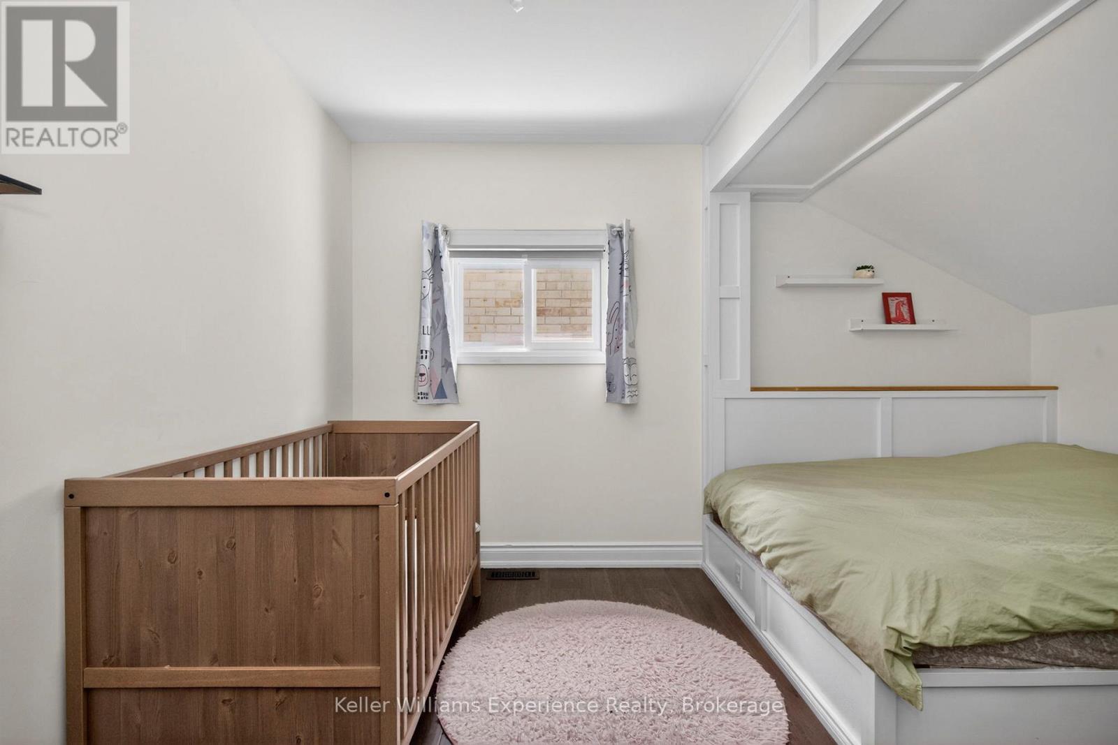 1005 WHITNEY CRESCENT - 13