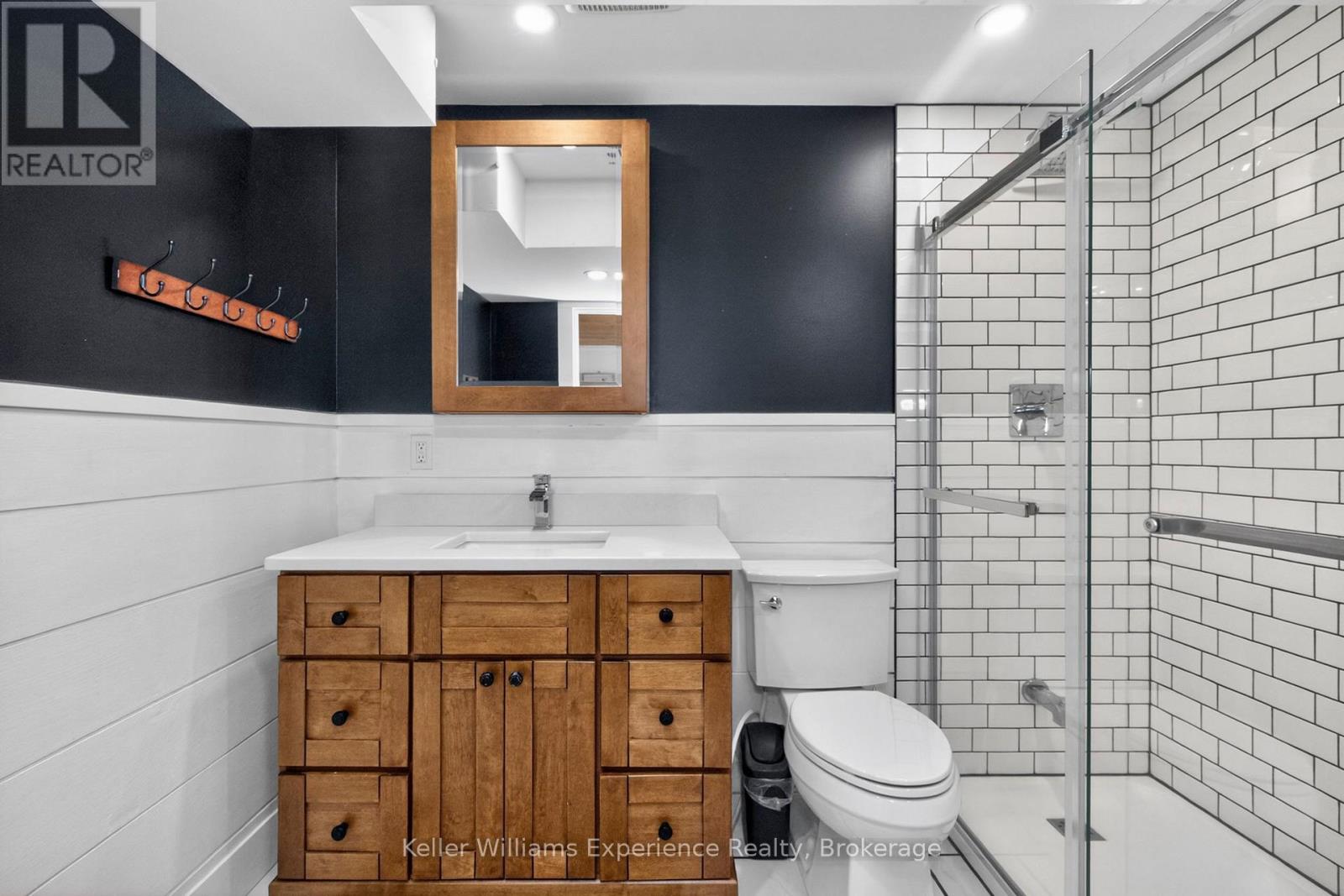 1005 WHITNEY CRESCENT - 20