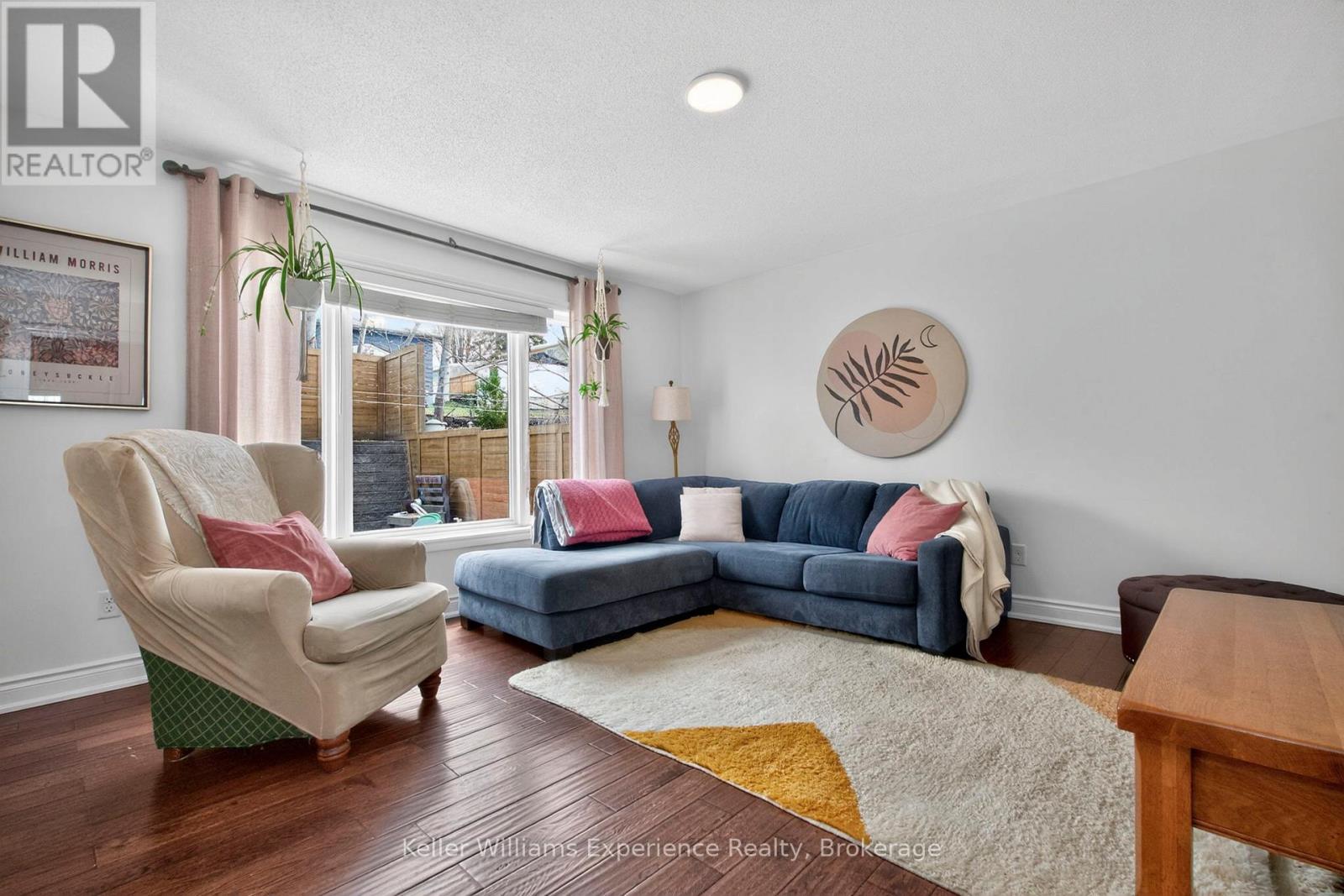 1005 WHITNEY CRESCENT - 9