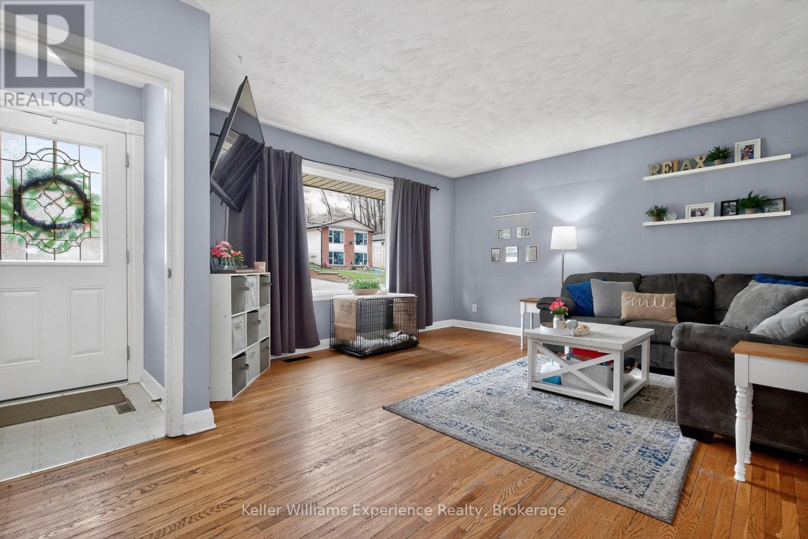 316 HANLY STREET - 4