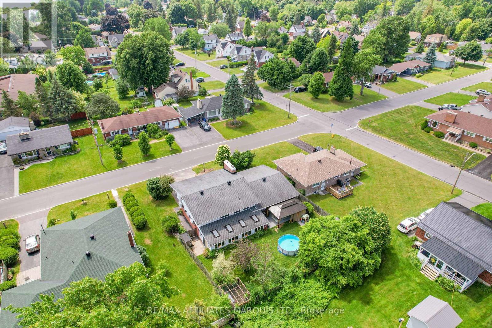 219 PESCOD AVENUE - 33